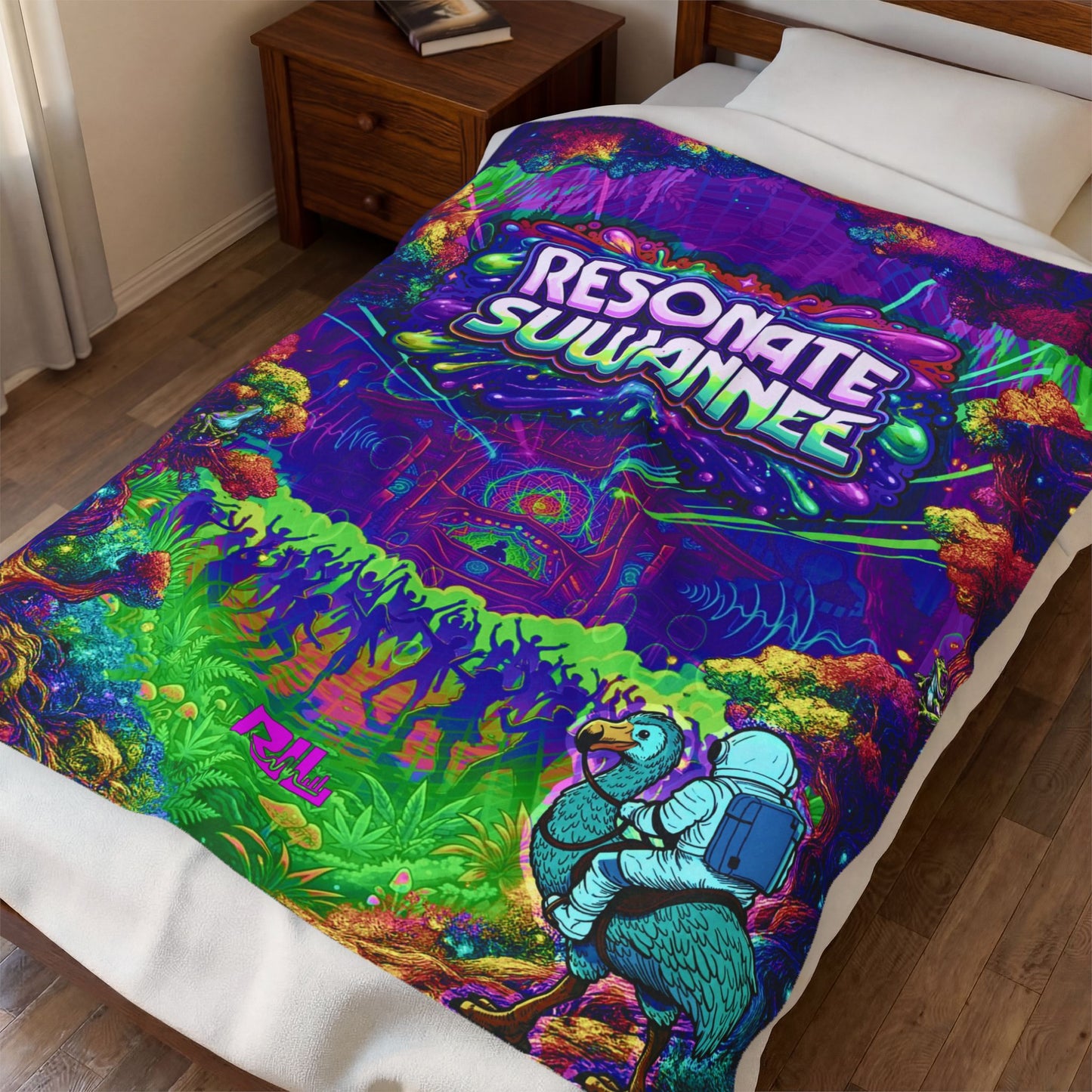Vibrant Swamplife Throw